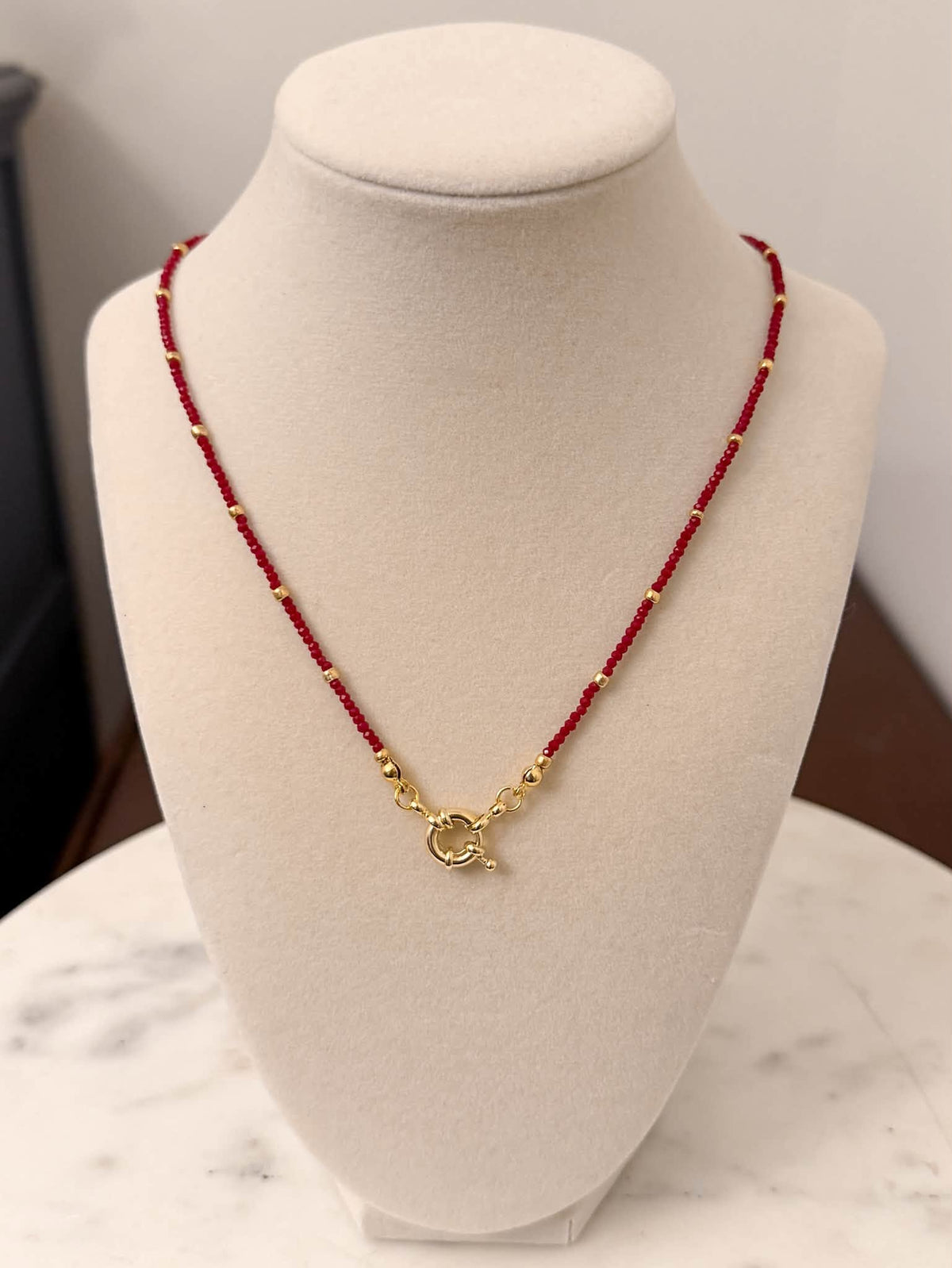 Tiny Beads Necklace with Carabiner: Maroon