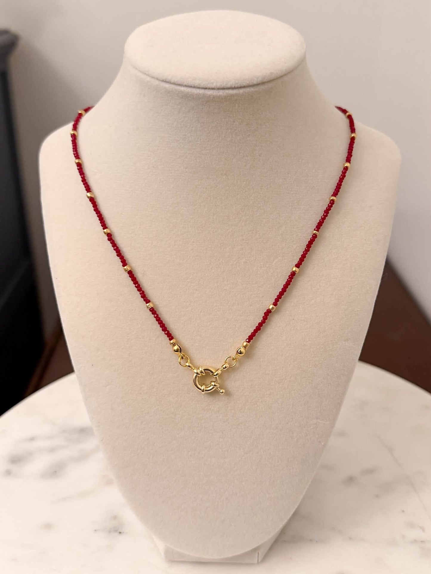 Tiny Beads Necklace with Carabiner: Maroon
